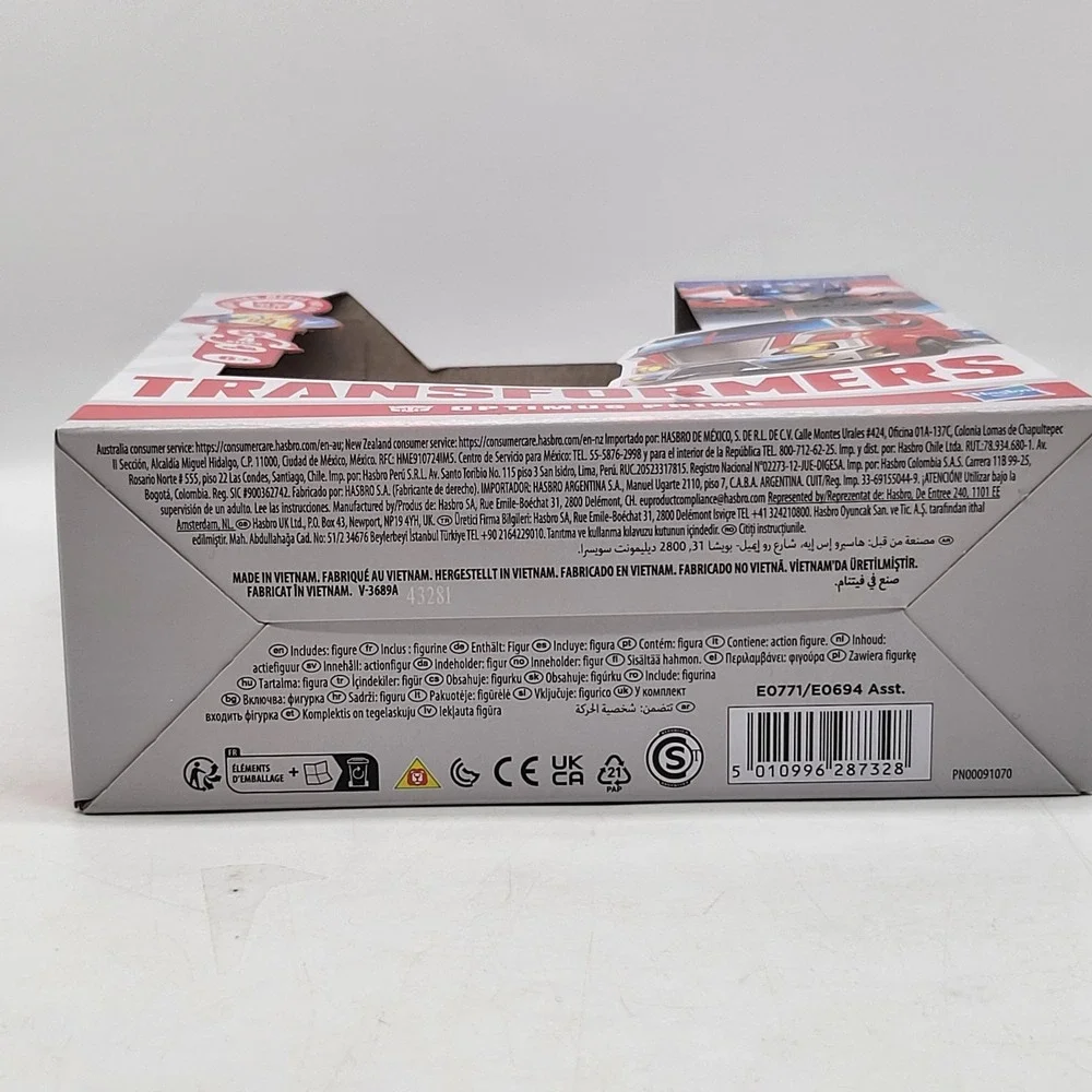 Transformers‎ Optimus Prime 2-in-1 Robot Truck Figure New